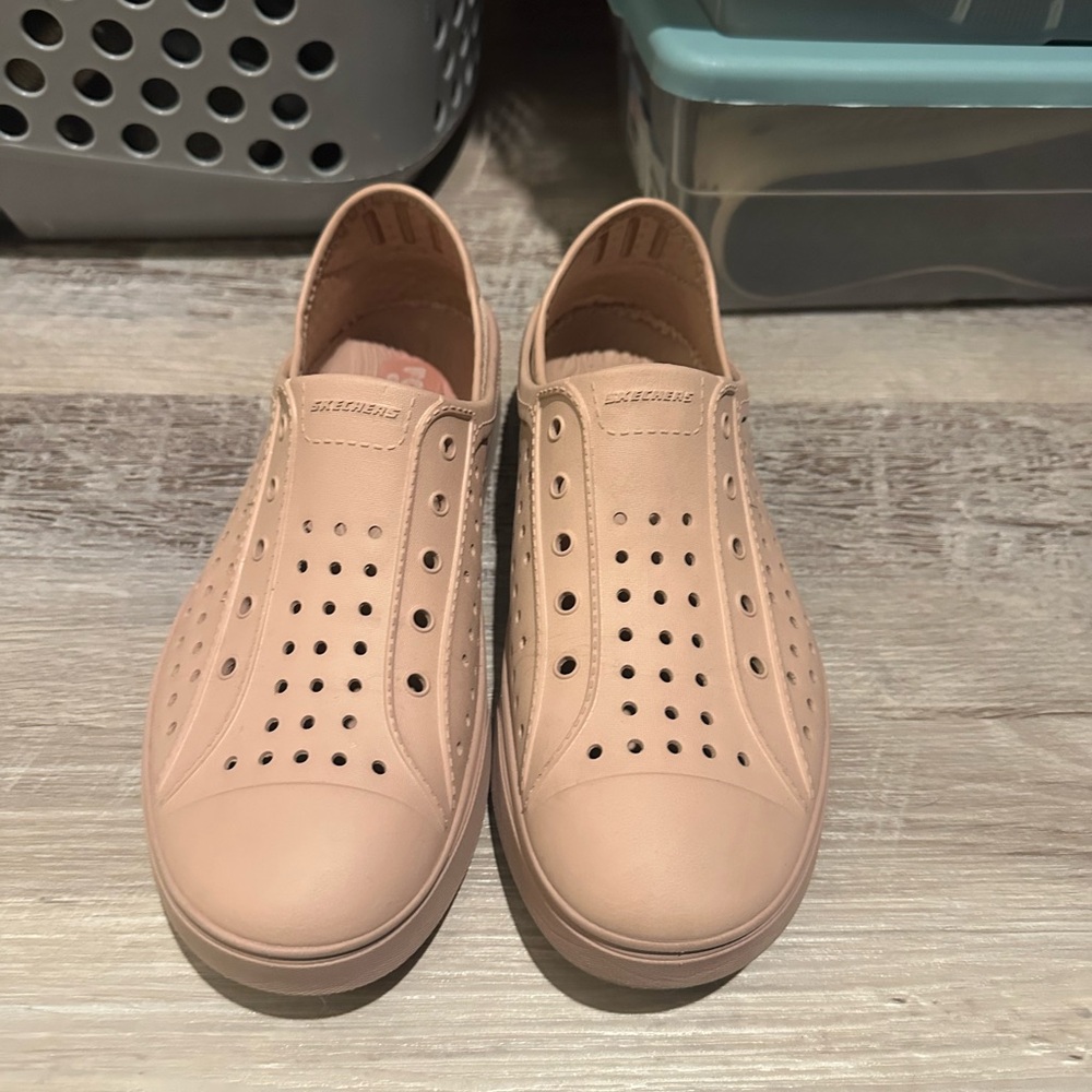 Skechers Women's Blush Slip-On Sneakers